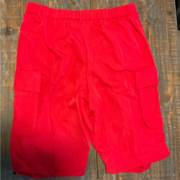SHEIN Red Cargo Shorts 1XL NWT - Picture 3 of 5